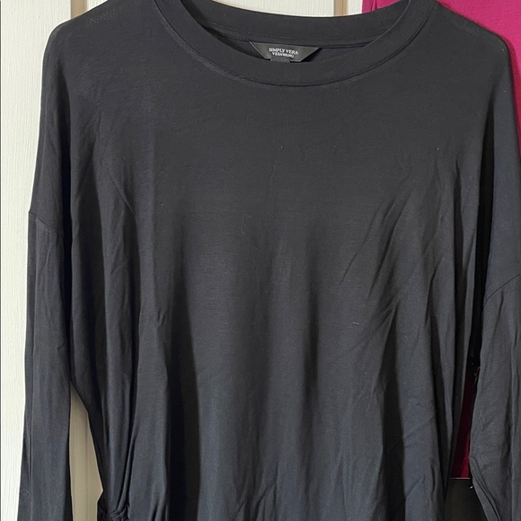 Simply Vera Vera Wang Black and Magenta Long Sleeve Tops - Picture 2 of 6